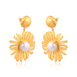 Anemone's Charm Drop Earrings - Pearl