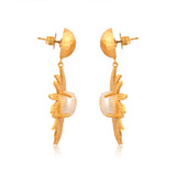 Anemone's Charm Drop Earrings - Pearl